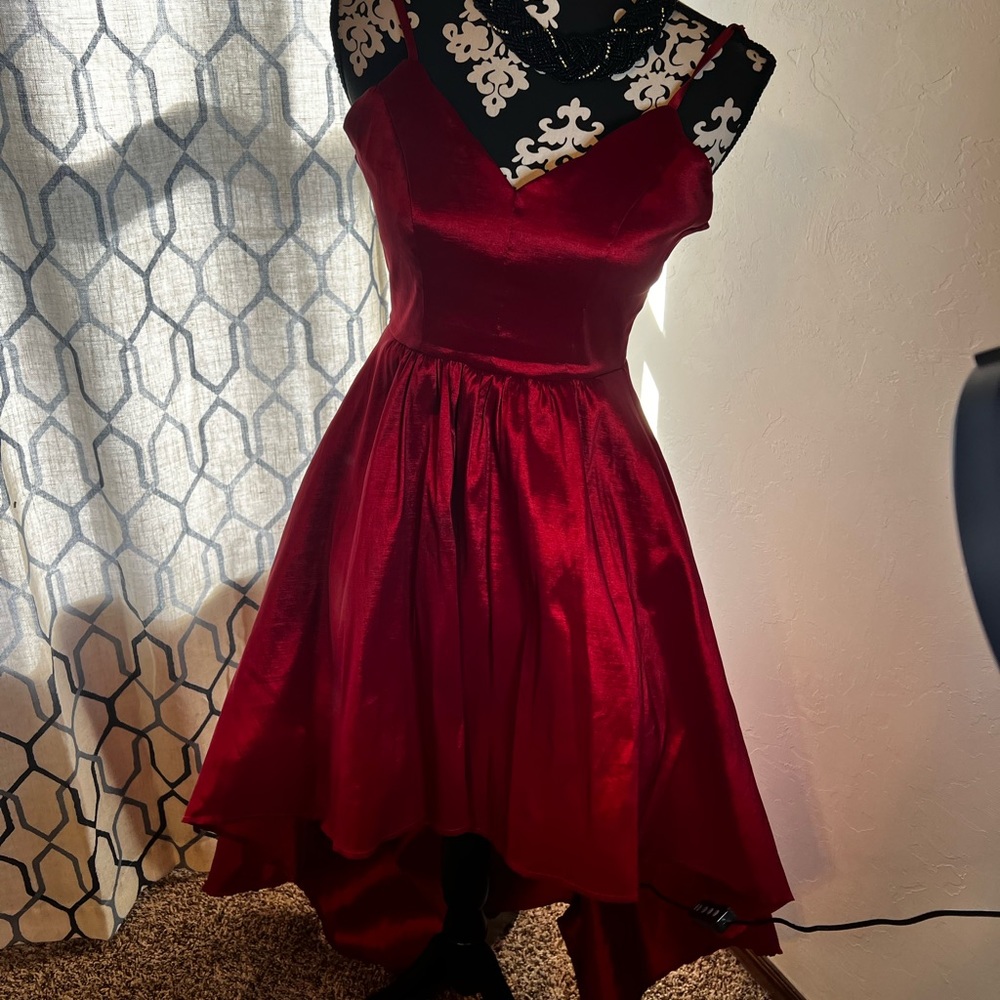 Girls size 1/2 dress! 15 year old only worn once to a sweet 15!